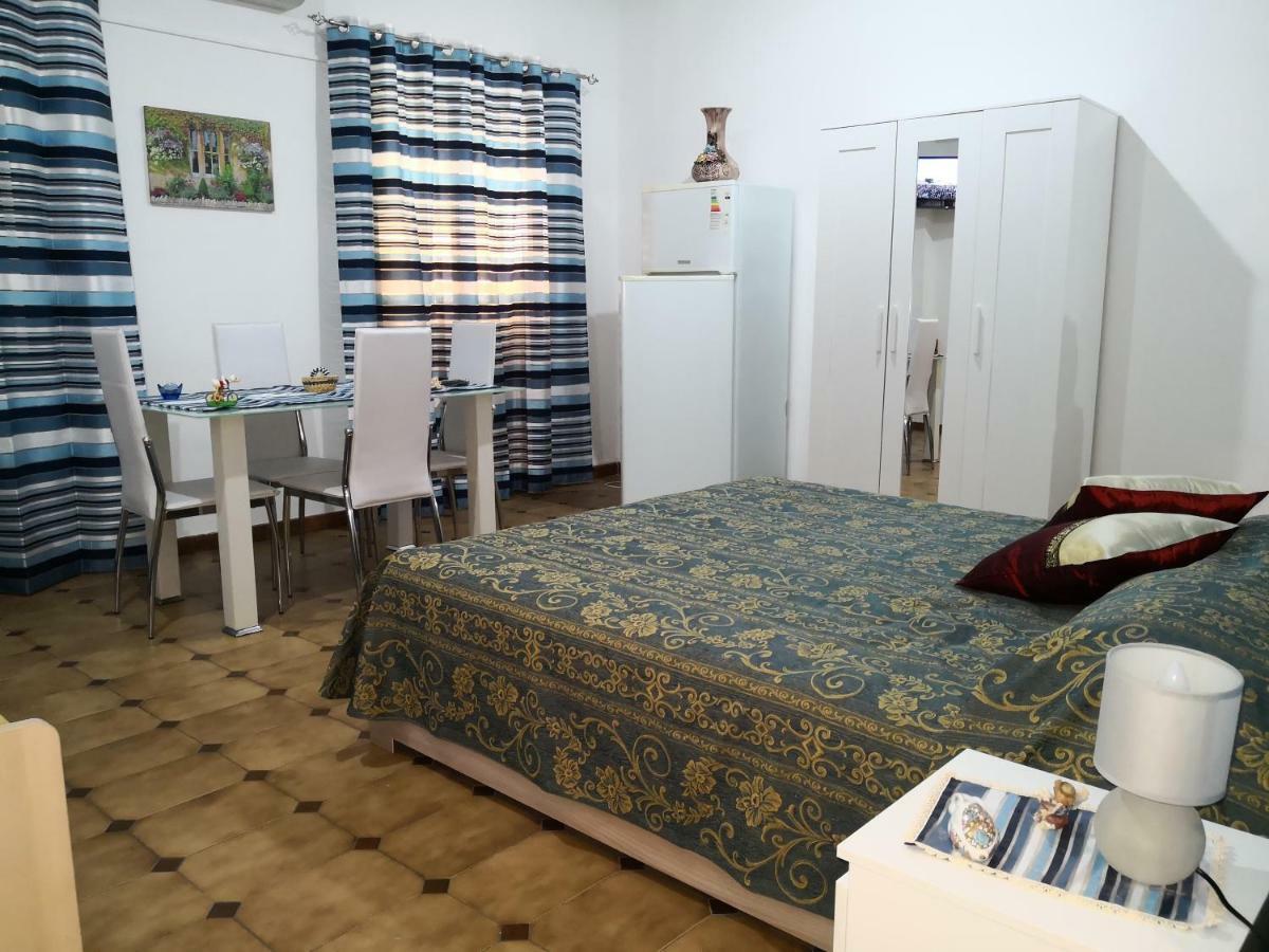 Monolocale Trappitello - Apartments تاورمينا المظهر الخارجي الصورة